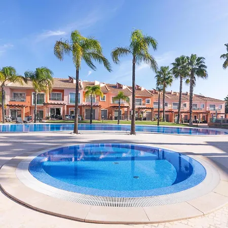 Jardins Vale De Santa Maria, With Pool Holiday home