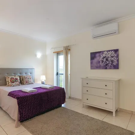 Jardins Vale De Santa Maria, With Pool Holiday home *